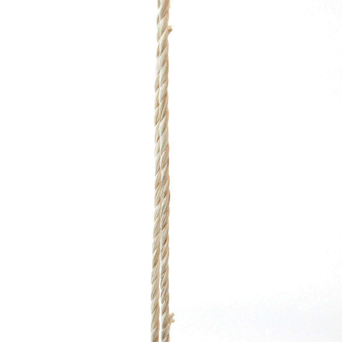 RATTAN SHELL LATTICE WREATH.