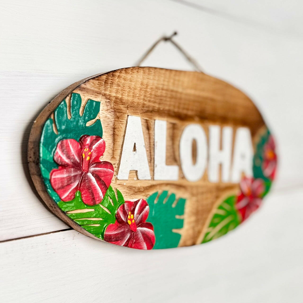 ALOHA WOOD PLATE HIBISUCUS.