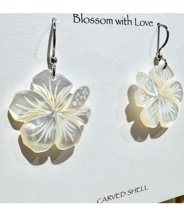 ハワイアンピアス ハイビスカスのデザイン