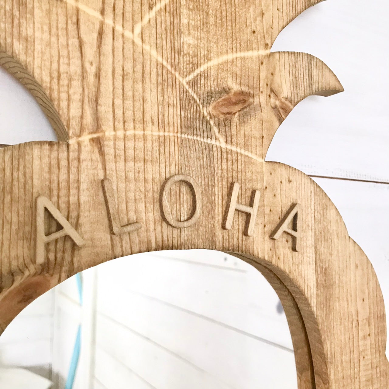WOOD PINEAPPLE MIRROR NATURAL