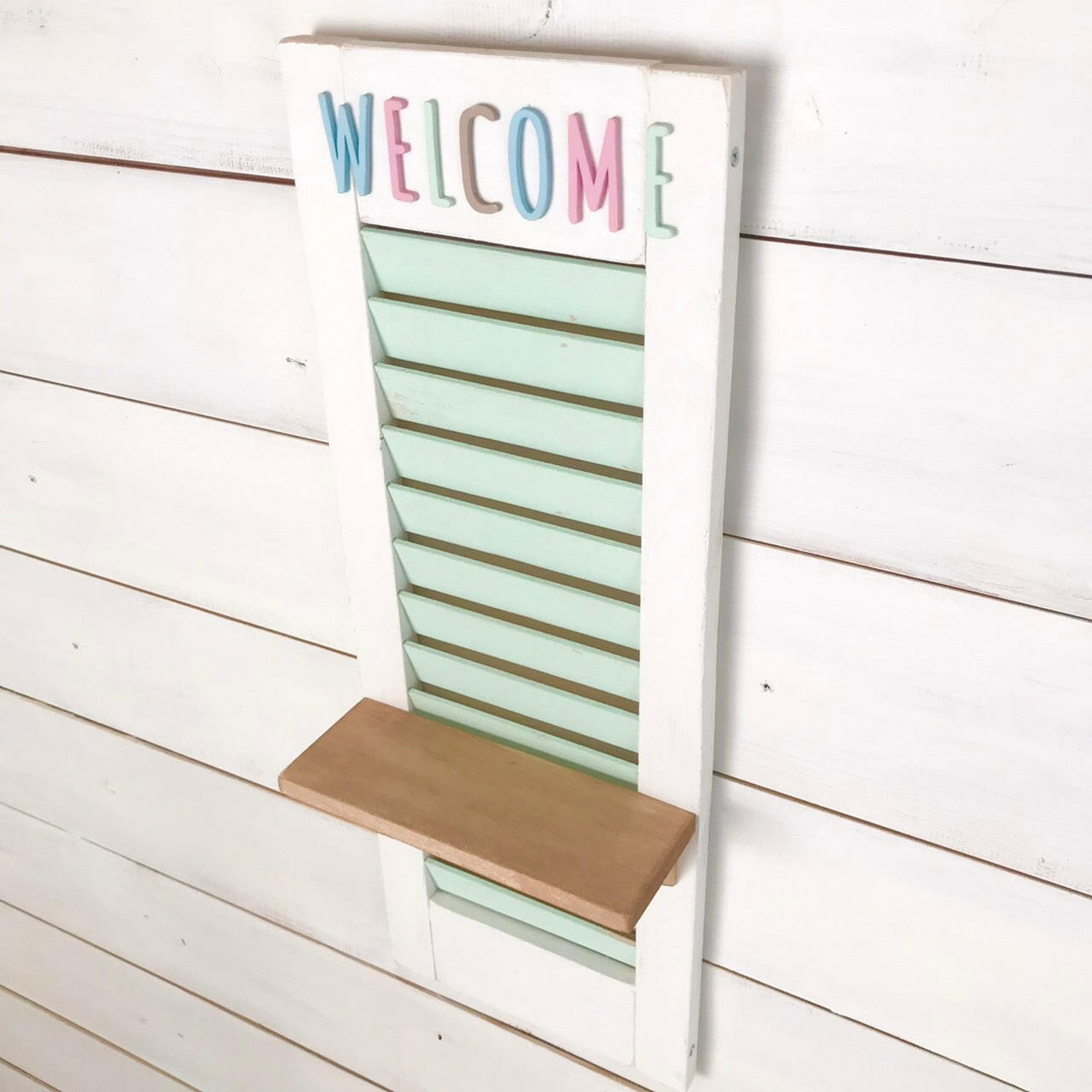 LOUVER LATTICE display shelf