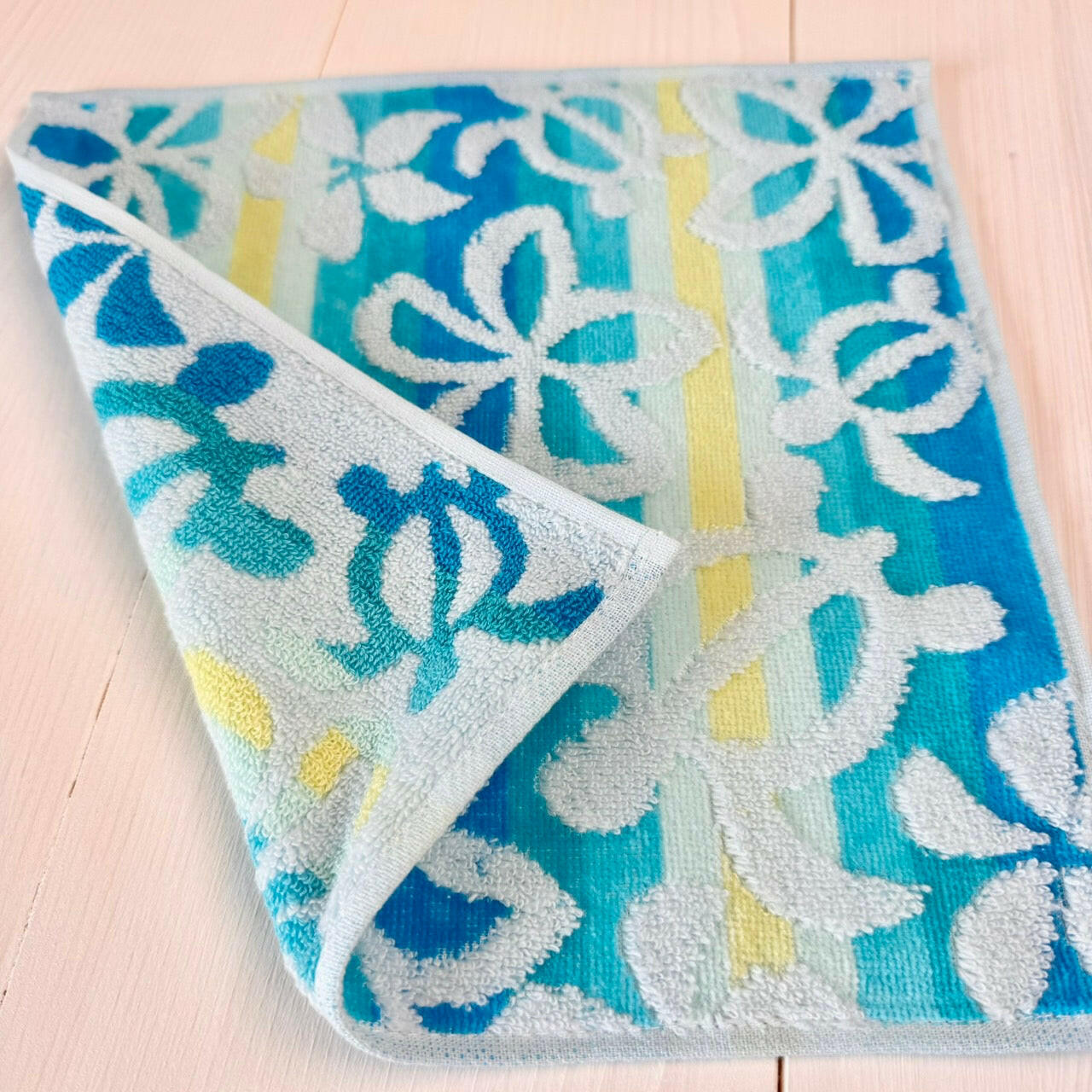 ハワイアン柄 ハンドタオル