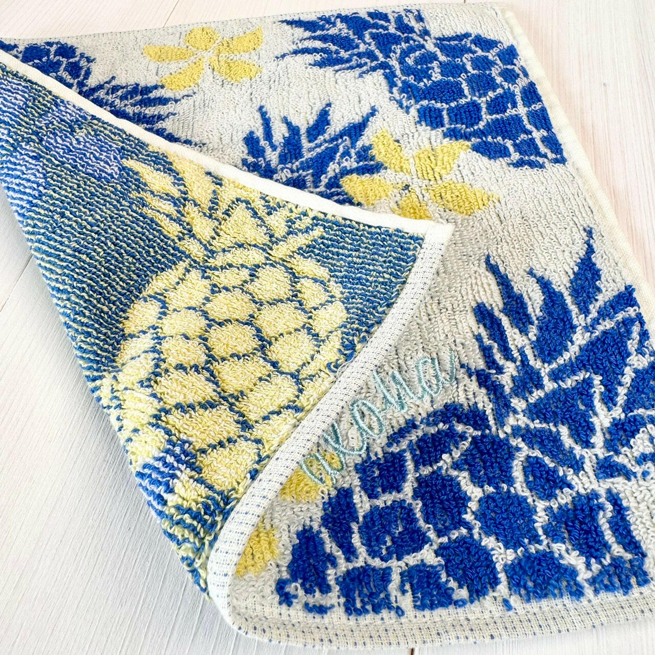 ハンドタオル パイナップル柄