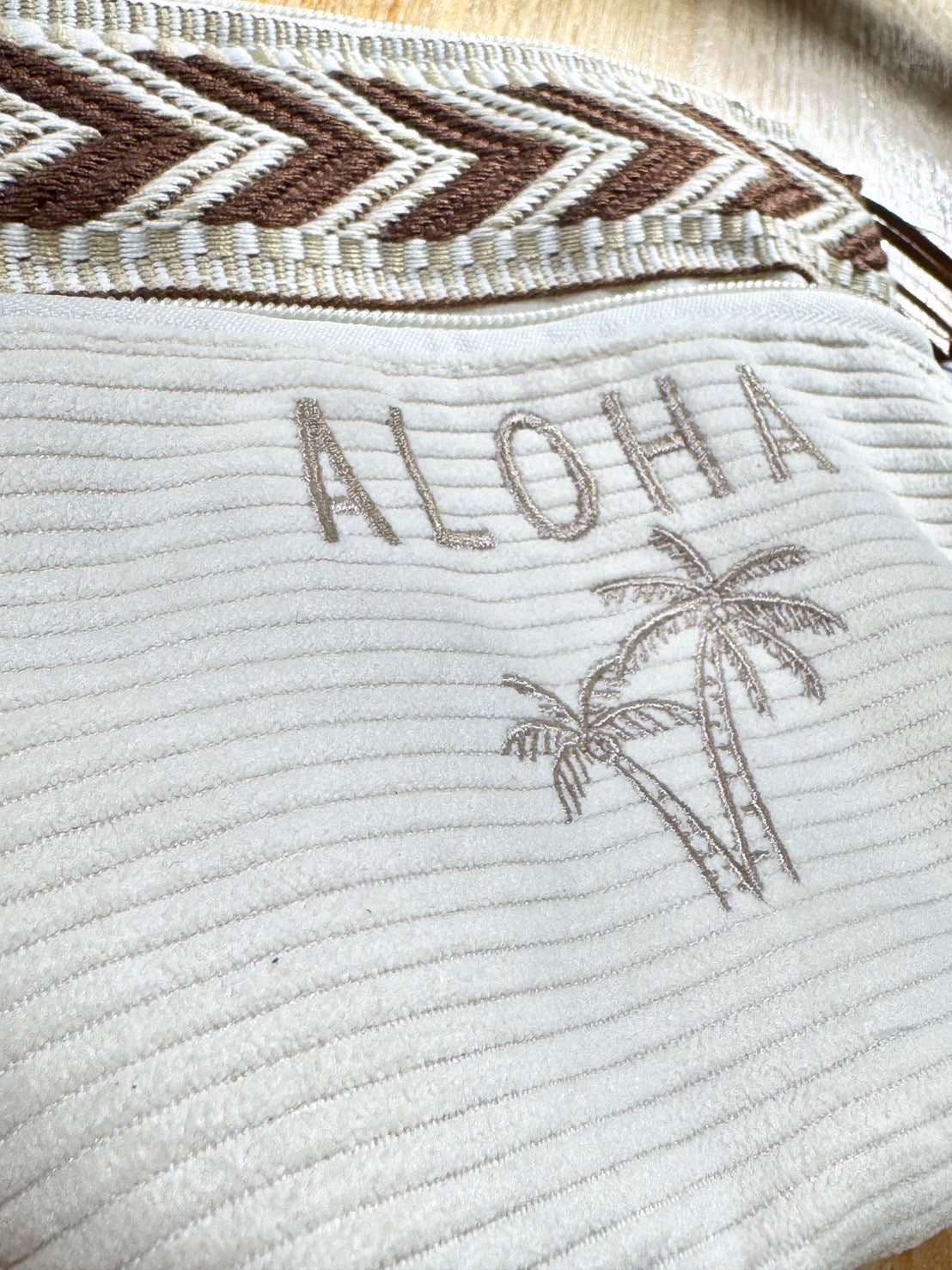 HAWAIIAN POUCH KAILA WHITE
