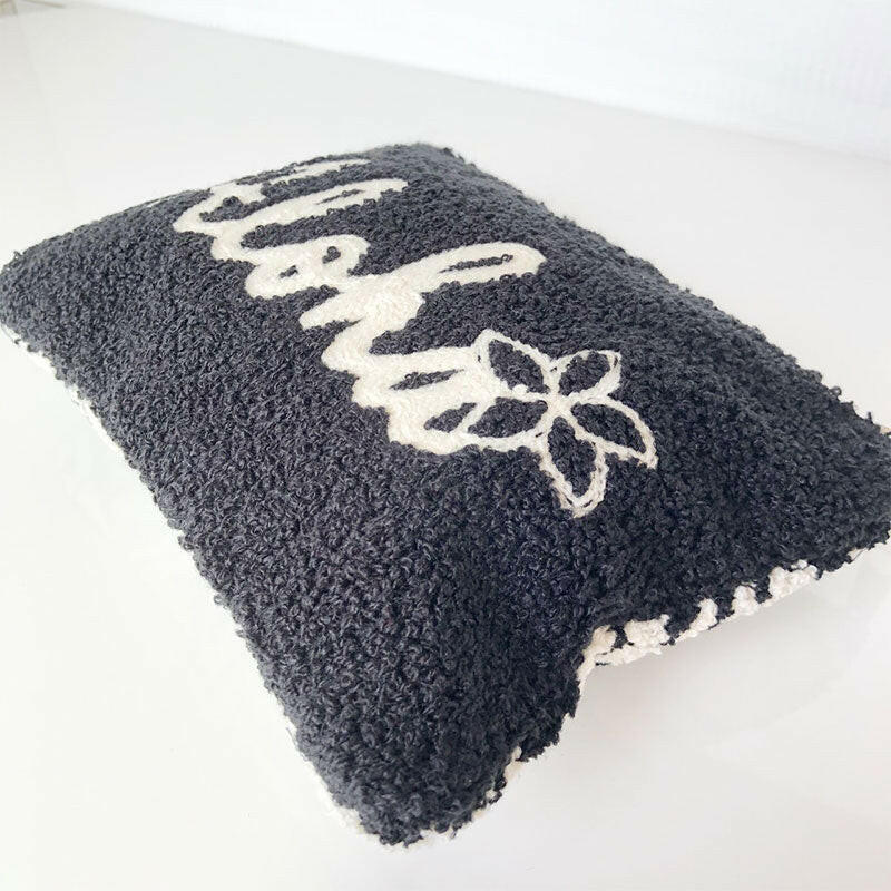 HAWAIIAN SAGARA POUCH TRIBAL