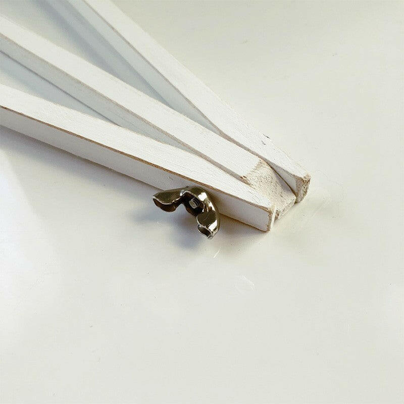 白い三脚スタンド