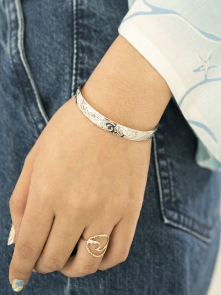HAWAIIAN BANGLE　HONU SCROLL　SILVER