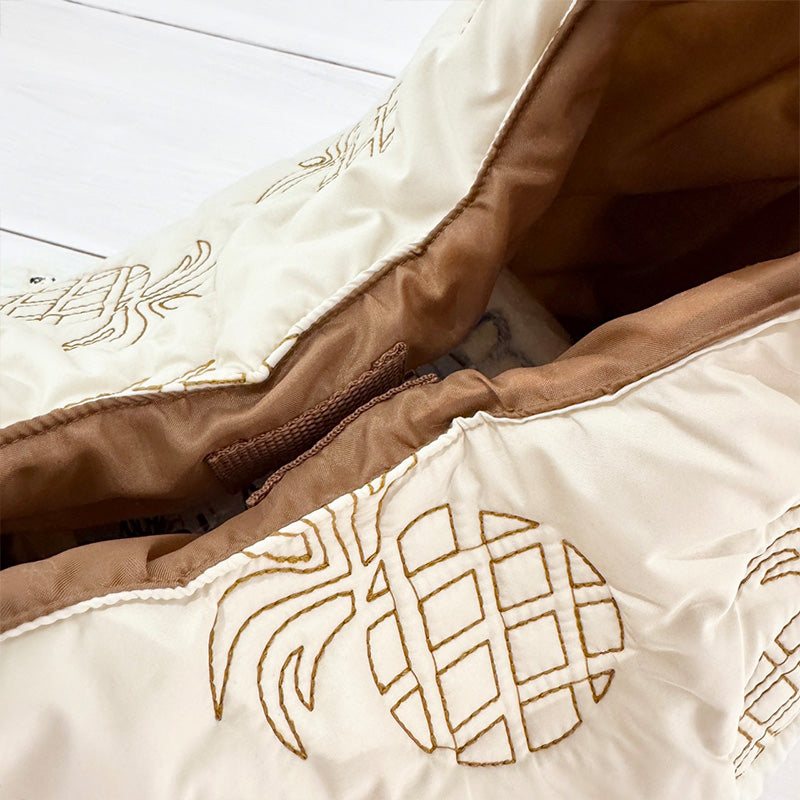 中綿キルティング刺繍トートバッグ サイドポケット・内ポケット付き