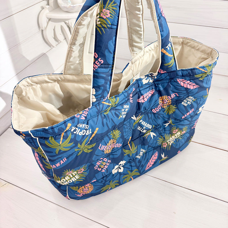ハワイアン柄の中綿キルティング大容量トートバッグ」