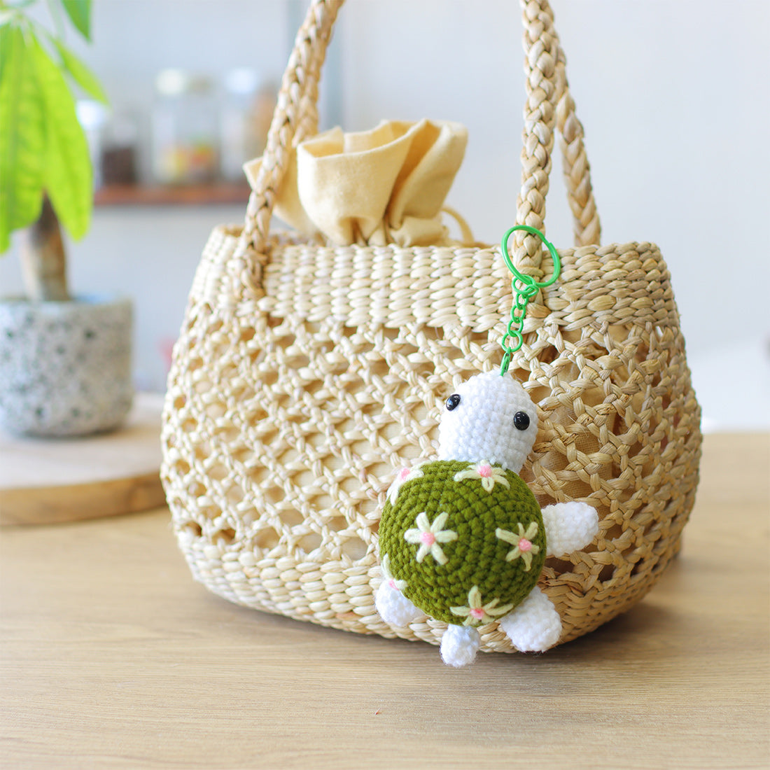 ウミガメのキーホルダー 編み込み かわいい