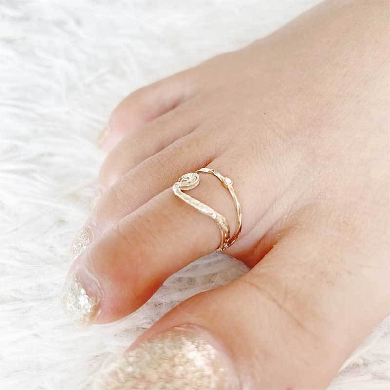 WAVE STONE TOE RING.